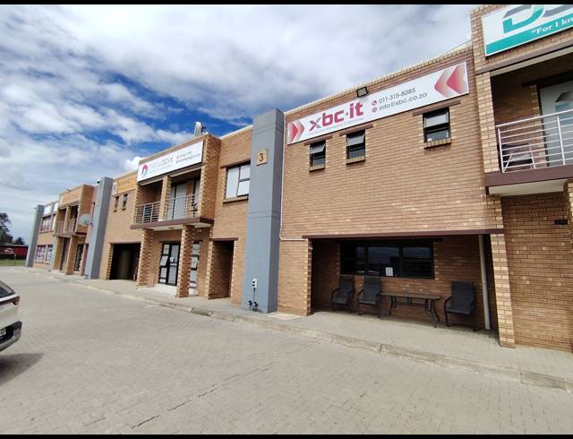 427M² WAREHOUSE TO LET IN AIRPORT PARK